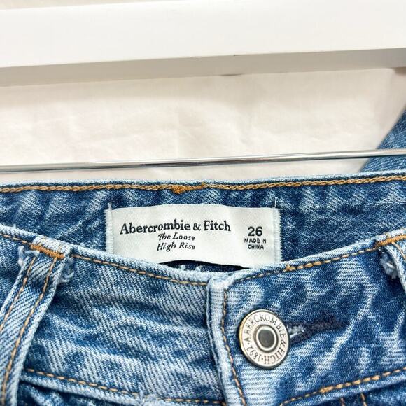 Abercrombie & Fitch The Loose High Rise Jeans Blue Denim Size 26 Women’s EUC - Picture 3 of 8
